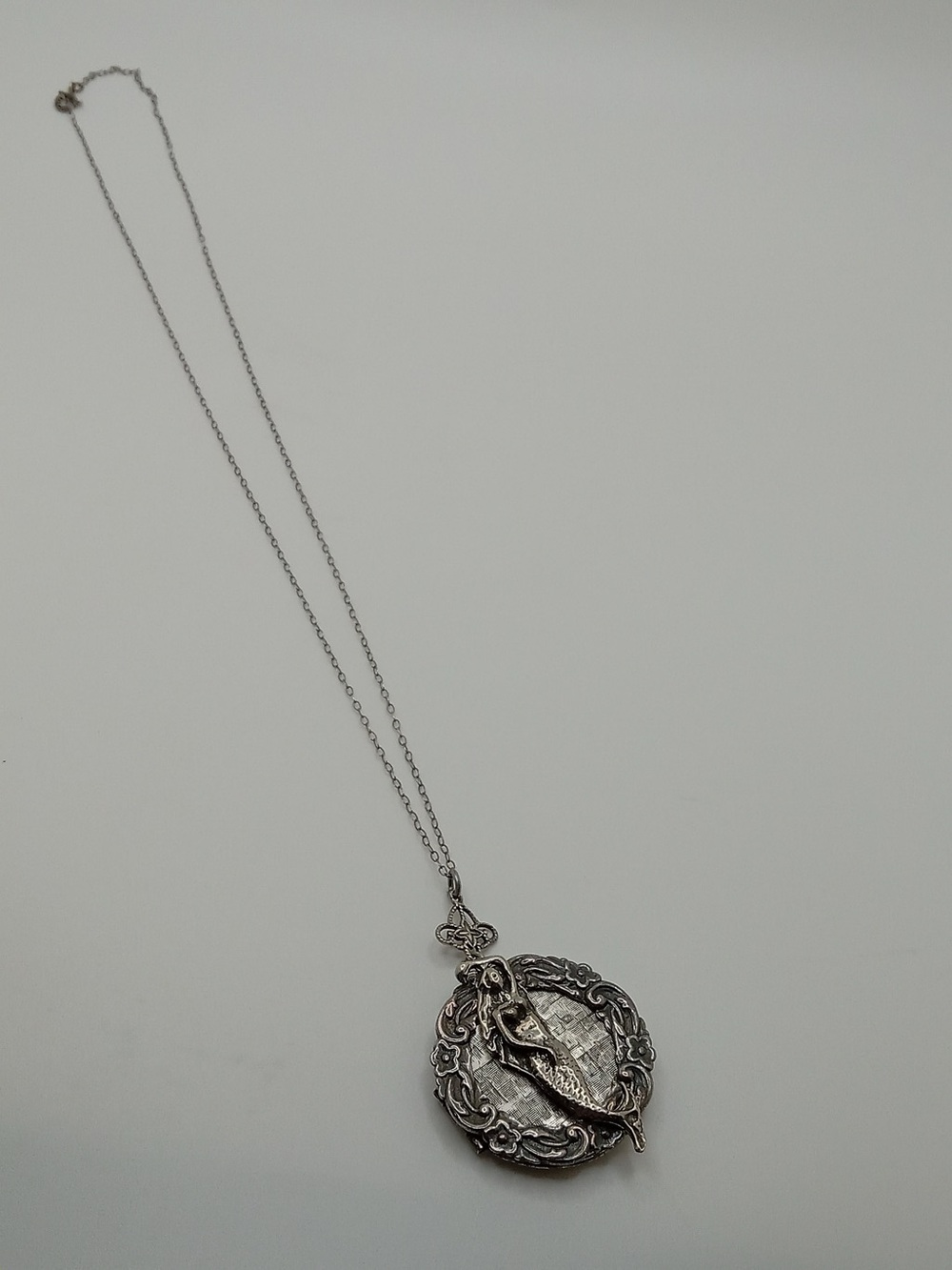 Sterling Silver Chain Mermaid Locket Necklace Silver Tone Pendant Vintage Style